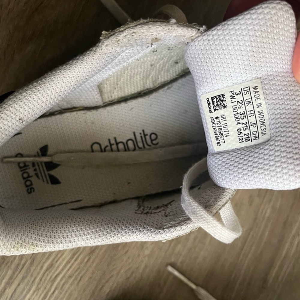 Adidas Original Sneakers - Picture 7 of 7